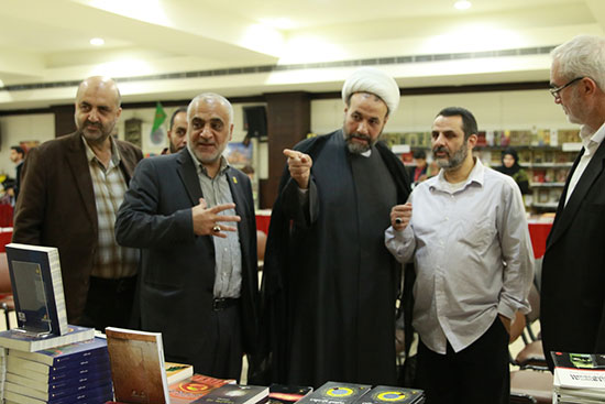 معرض الكتاب العاشورائي الأول معرض الكتاب العاشورائي الأول