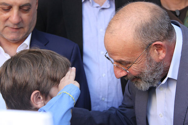 وزير الدفاع افتتح مرسم النصر في حارة حريك وزير الدفاع افتتح مرسم النصر في حارة حريك