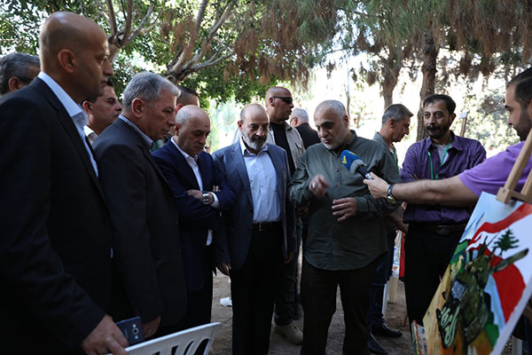 وزير الدفاع افتتح مرسم النصر في حارة حريك وزير الدفاع افتتح مرسم النصر في حارة حريك