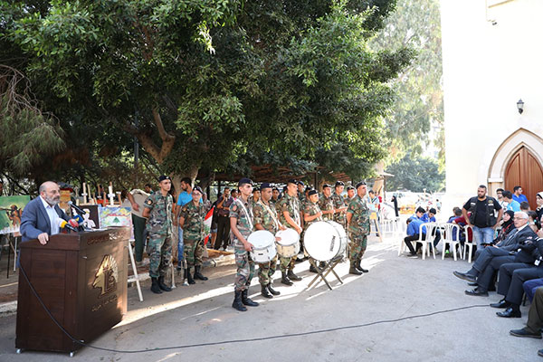 وزير الدفاع افتتح مرسم النصر في حارة حريك وزير الدفاع افتتح مرسم النصر في حارة حريك