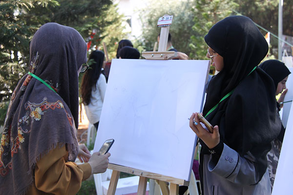 وزير الدفاع افتتح مرسم النصر في حارة حريك وزير الدفاع افتتح مرسم النصر في حارة حريك