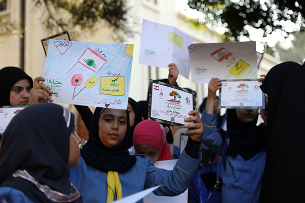 وزير الدفاع افتتح مرسم النصر في حارة حريك وزير الدفاع افتتح مرسم النصر في حارة حريك