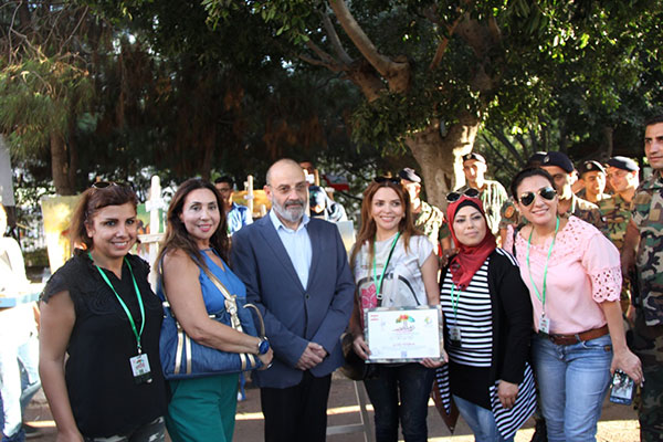 وزير الدفاع افتتح مرسم النصر في حارة حريك وزير الدفاع افتتح مرسم النصر في حارة حريك