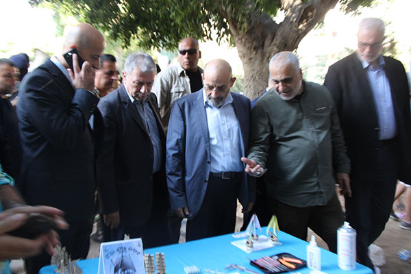 وزير الدفاع افتتح مرسم النصر في حارة حريك وزير الدفاع افتتح مرسم النصر في حارة حريك